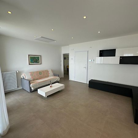 קאורלה Nuovo Residence Serenissima Frontemare - Agenzia Cocal מראה חיצוני תמונה