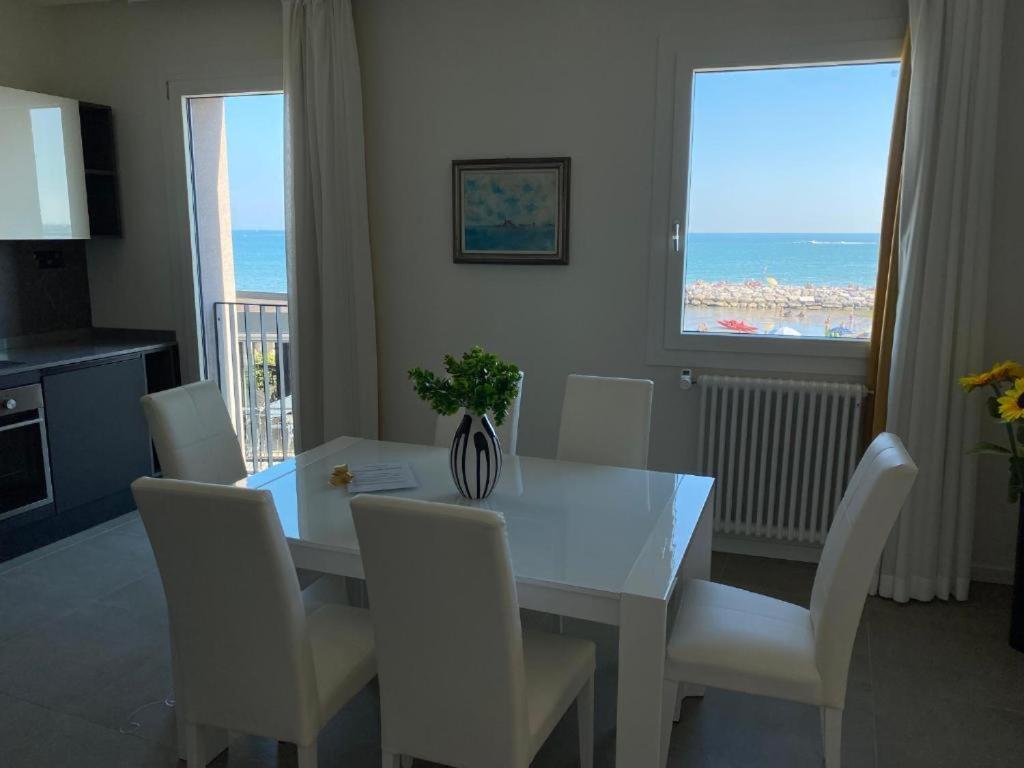 קאורלה Nuovo Residence Serenissima Frontemare - Agenzia Cocal מראה חיצוני תמונה